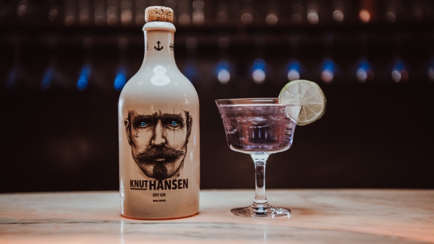 Schwarze und Schlichte kauft Hamburg Distilling Company -